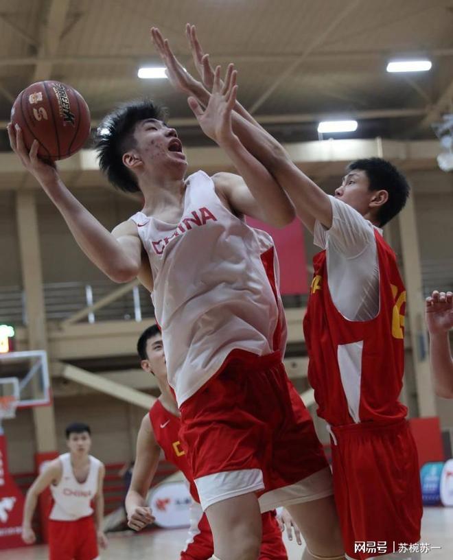 CBA季后赛今晨再迎强敌，毕尔巴鄂竞技完成体检，主帅态度：引发热议，纪律约束更严格(巴萨毕尔巴鄂竞技)