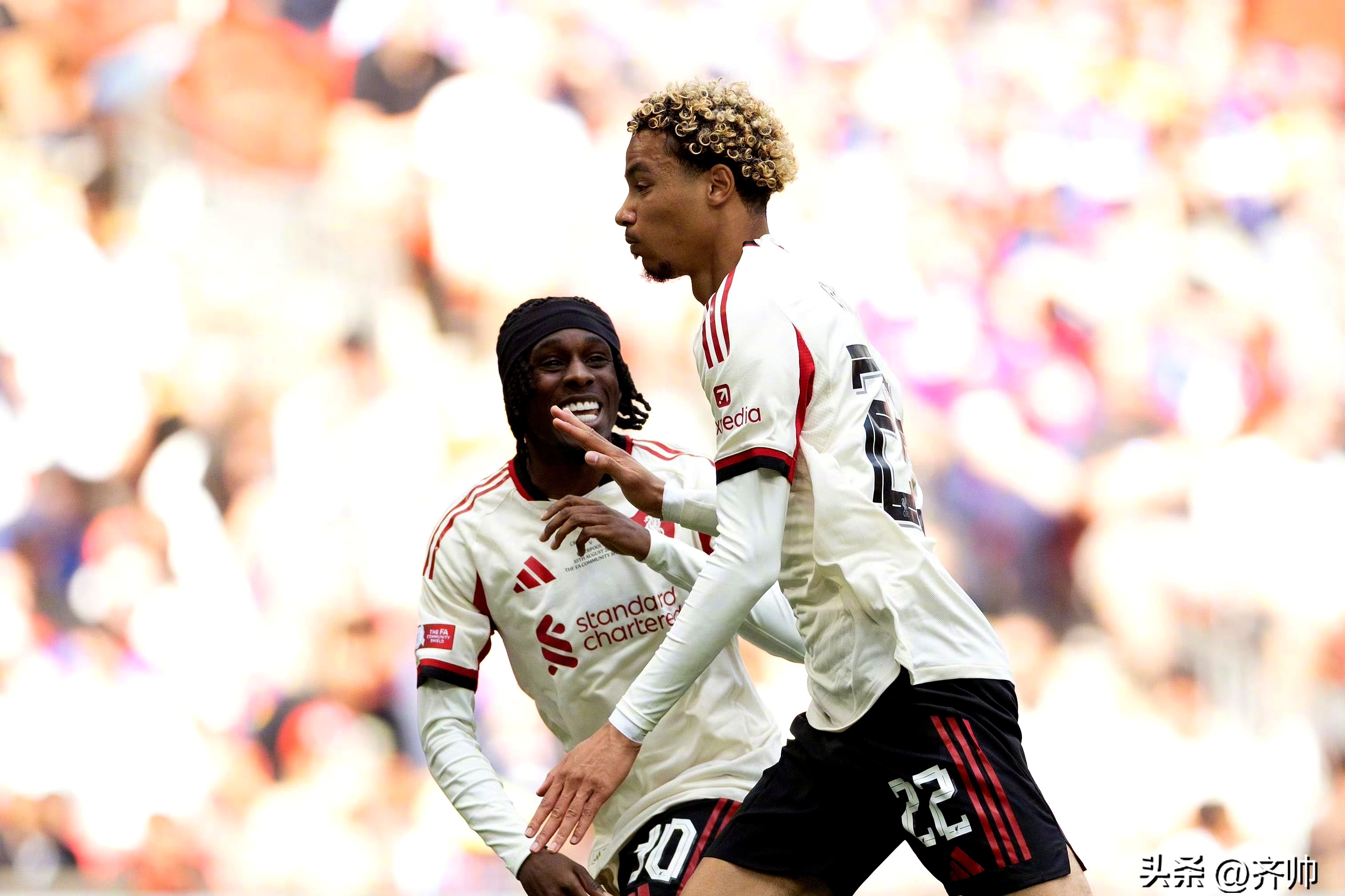 关键时刻利物浦备战社区盾，扳平良机细节曝光，底气十足，训练强度明显提升(曼联绝杀利物浦足总杯四强晋级)