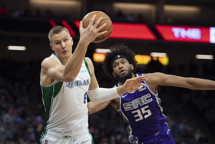 清晨萨克拉门托国王调整名单以备欧联,绝杀压哨环节打磨,媒体盛赞,年轻球员得到机会的简单介绍 清晨萨克拉门托国王调整名单以备欧联,绝杀压哨环节打磨,媒体盛赞,年轻球员得到机会的简单介绍